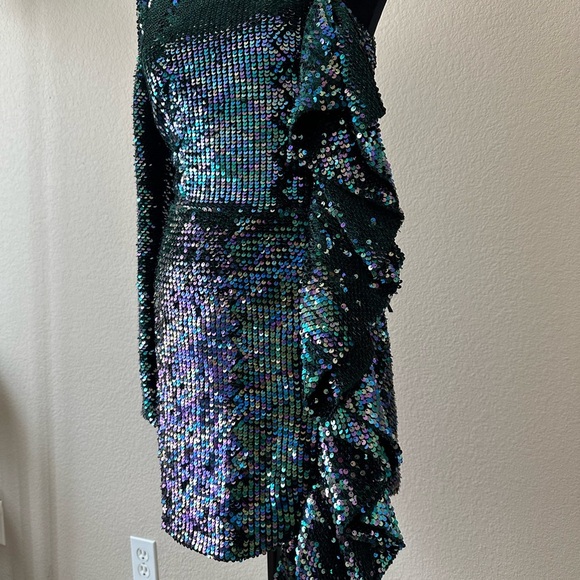 Lavish Alice mermaid Sequin One Shoulder Ruffle front Cocktail Dress Sz 2, Trend - Picture 11 of 12